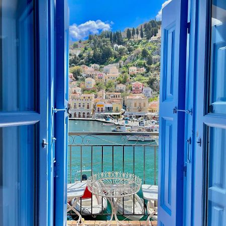 Nikolakis, Seafront - Harbor View Διαμέρισμα Σύμη Εξωτερικό φωτογραφία