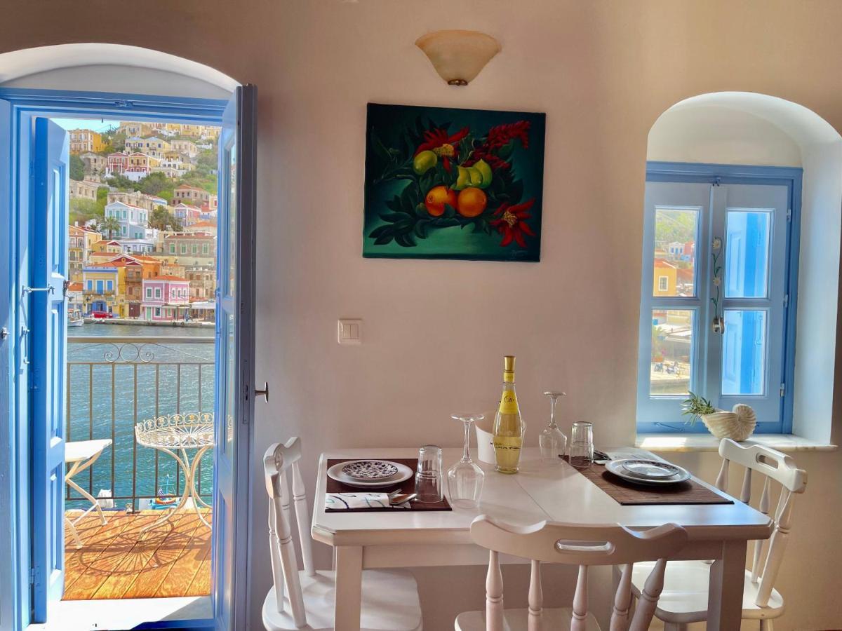 Nikolakis, Seafront - Harbor View Διαμέρισμα Σύμη Εξωτερικό φωτογραφία