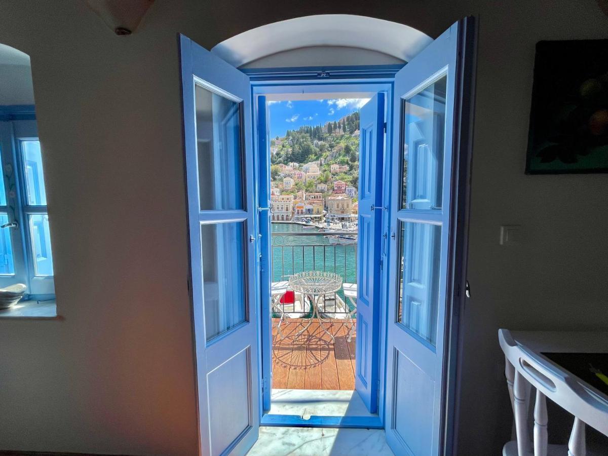 Nikolakis, Seafront - Harbor View Διαμέρισμα Σύμη Εξωτερικό φωτογραφία